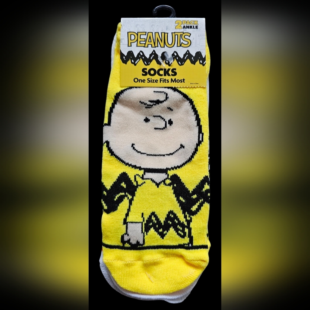 The Peanuts Yellow/White Unisex Ankle Socks - One Size Fits Most. NEW with Tags - Picture 1 of 3